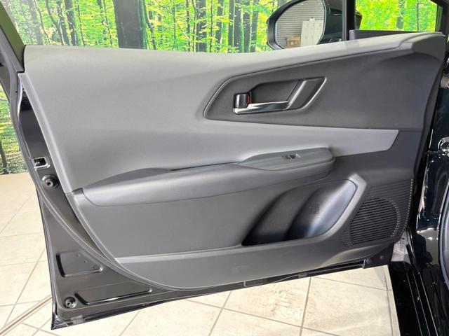 プリウス Z ガラスルーフ 全周囲カメラ 100V電源 12.3型ディスプレイオーディオ 衝突被害軽減システム レーダークルーズ 禁煙車 電動リアゲート ハーフレザーシート 前席シートエアコン パワーシート(25枚目)