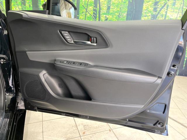 プリウス Z ガラスルーフ 全周囲カメラ 100V電源 12.3型ディスプレイオーディオ 衝突被害軽減システム レーダークルーズ 禁煙車 電動リアゲート ハーフレザーシート 前席シートエアコン パワーシート(33枚目)