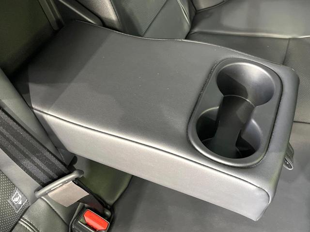 プリウス Z ガラスルーフ 全周囲カメラ 100V電源 12.3型ディスプレイオーディオ 衝突被害軽減システム レーダークルーズ 禁煙車 電動リアゲート ハーフレザーシート 前席シートエアコン パワーシート(37枚目)