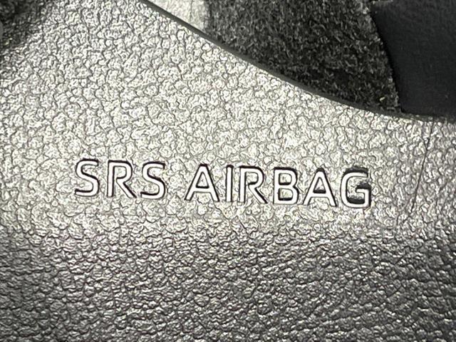 プリウス Z ガラスルーフ 全周囲カメラ 100V電源 12.3型ディスプレイオーディオ 衝突被害軽減システム レーダークルーズ 禁煙車 電動リアゲート ハーフレザーシート 前席シートエアコン パワーシート(40枚目)