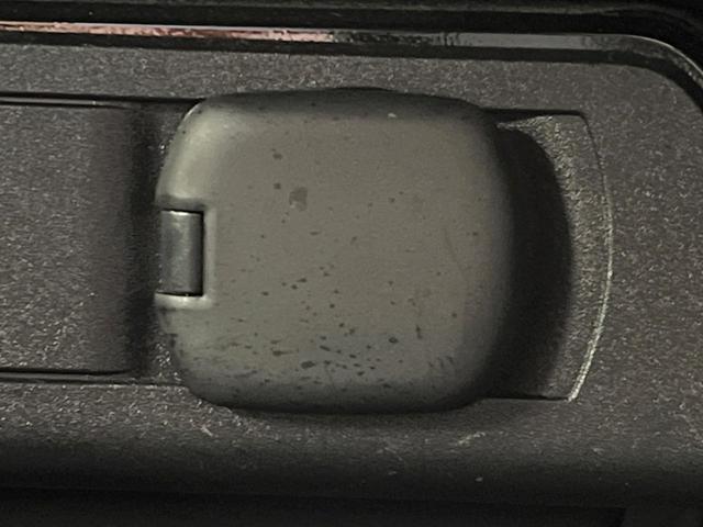 プリウス Z ガラスルーフ 全周囲カメラ 100V電源 12.3型ディスプレイオーディオ 衝突被害軽減システム レーダークルーズ 禁煙車 電動リアゲート ハーフレザーシート 前席シートエアコン パワーシート(60枚目)