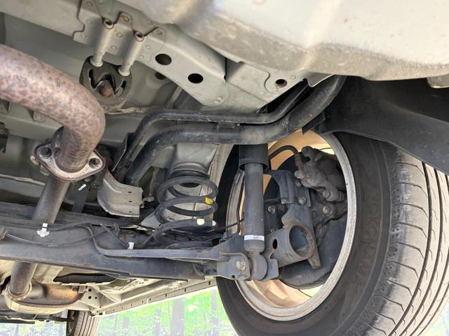 セレナ ハイウェイスター　ガラスルーフ　両側電動ドア　純正ＨＤＤナビ　バックカメラ　衝突被害軽減システム　禁煙車　スマートキー　ＨＩＤヘッド　ビルトインＥＴＣ　クルコン　純正１６インチアルミ　オートライト　オートエアコン（22枚目）