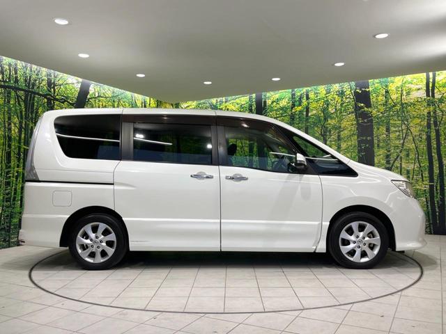 セレナ ハイウェイスター　ガラスルーフ　両側電動ドア　純正ＨＤＤナビ　バックカメラ　衝突被害軽減システム　禁煙車　スマートキー　ＨＩＤヘッド　ビルトインＥＴＣ　クルコン　純正１６インチアルミ　オートライト　オートエアコン（72枚目）