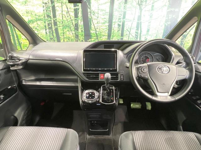 ノア Ｓｉ　両側電動ドア　純正９型ナビ　後席モニター　バックカメラ　衝突被害軽減システム　禁煙車　ドラレコ　スマートキー　ＬＥＤヘッド　ナビ連動ＥＴＣ　クルコン　純正１６インチアルミ　オートハイビーム（2枚目）