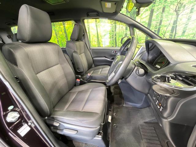 ノア Ｓｉ　両側電動ドア　純正９型ナビ　後席モニター　バックカメラ　衝突被害軽減システム　禁煙車　ドラレコ　スマートキー　ＬＥＤヘッド　ナビ連動ＥＴＣ　クルコン　純正１６インチアルミ　オートハイビーム（8枚目）