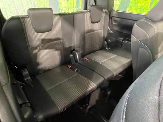 ノア Ｓｉ　両側電動ドア　純正９型ナビ　後席モニター　バックカメラ　衝突被害軽減システム　禁煙車　ドラレコ　スマートキー　ＬＥＤヘッド　ナビ連動ＥＴＣ　クルコン　純正１６インチアルミ　オートハイビーム（10枚目）