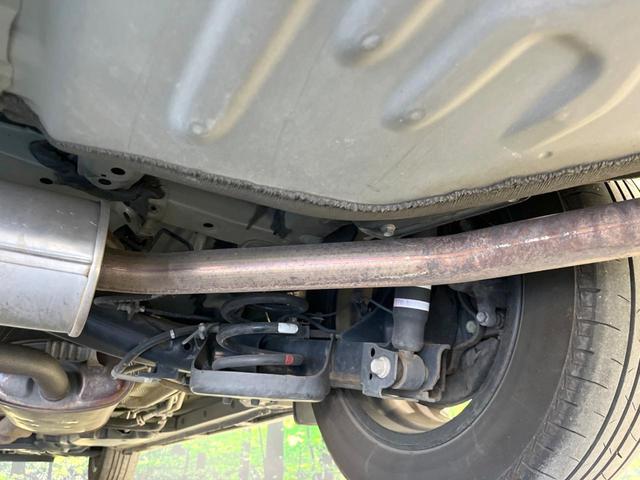 ノア Ｓｉ　両側電動ドア　純正９型ナビ　後席モニター　バックカメラ　衝突被害軽減システム　禁煙車　ドラレコ　スマートキー　ＬＥＤヘッド　ナビ連動ＥＴＣ　クルコン　純正１６インチアルミ　オートハイビーム（21枚目）