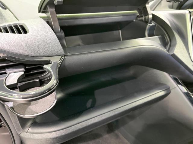 ノア Ｓｉ　両側電動ドア　純正９型ナビ　後席モニター　バックカメラ　衝突被害軽減システム　禁煙車　ドラレコ　スマートキー　ＬＥＤヘッド　ナビ連動ＥＴＣ　クルコン　純正１６インチアルミ　オートハイビーム（25枚目）