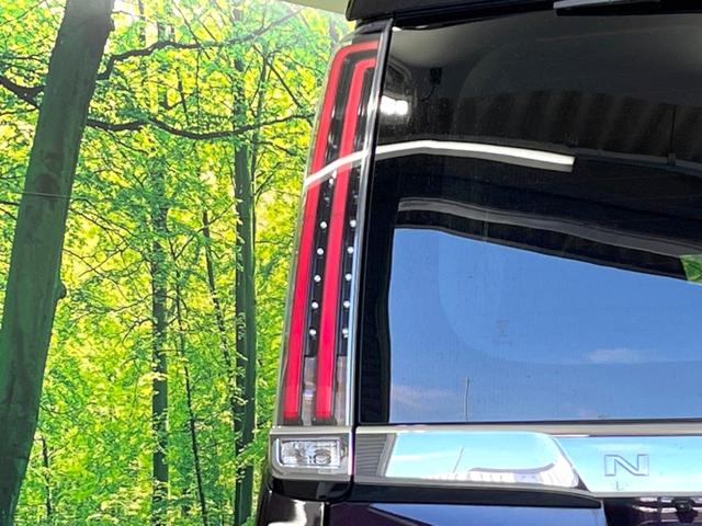 ノア Ｓｉ　両側電動ドア　純正９型ナビ　後席モニター　バックカメラ　衝突被害軽減システム　禁煙車　ドラレコ　スマートキー　ＬＥＤヘッド　ナビ連動ＥＴＣ　クルコン　純正１６インチアルミ　オートハイビーム（31枚目）