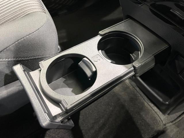 ノア Ｓｉ　両側電動ドア　純正９型ナビ　後席モニター　バックカメラ　衝突被害軽減システム　禁煙車　ドラレコ　スマートキー　ＬＥＤヘッド　ナビ連動ＥＴＣ　クルコン　純正１６インチアルミ　オートハイビーム（58枚目）