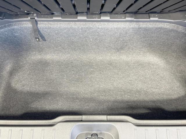 セレナ ｅ－パワー　ハイウェイスターＶ　衝突軽減　禁煙車　純正１２．３型ナビ　全周囲カメラ　両側電動ドア　プロパイロット　デジタルインナーミラー　ブラインドスポットモニター　ＬＥＤヘッド　Ｂｌｕｅｔｏｏｔｈ　ＥＴＣ２．０　置き型充電（48枚目）