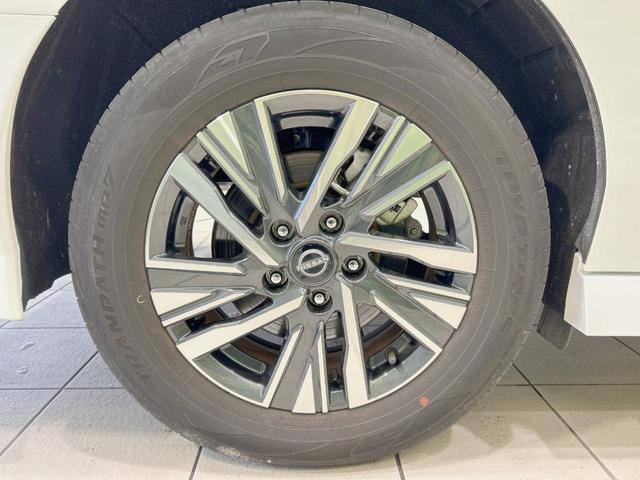 セレナ ｅ－パワー　ハイウェイスターＶ　衝突軽減　禁煙車　純正１２．３型ナビ　全周囲カメラ　両側電動ドア　プロパイロット　デジタルインナーミラー　ブラインドスポットモニター　ＬＥＤヘッド　Ｂｌｕｅｔｏｏｔｈ　ＥＴＣ２．０　置き型充電（66枚目）