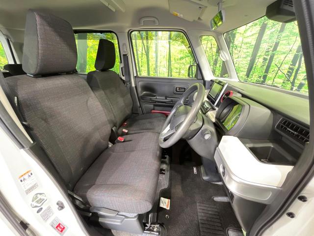 スペーシア ハイブリッドＸ　４ＷＤ　両側電動ドア　純正ＳＤナビ　全周囲カメラ　衝突被害軽減システム　禁煙車　コーナーセンサー　スマートキー　ビルトインＥＴＣ　純正１４インチアルミ　オートハイビーム　車線逸脱警報（8枚目）