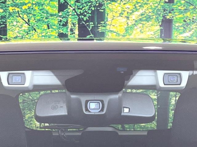 XV 2.0i-L アイサイト 4WD 純正SDナビ 衝突被害軽減システム レーダークルーズ 禁煙車 ハーフレザーシート スマートキー HIDヘッド ETC 純正17インチアルミ 車線逸脱警報 オートライト デュアルエアコン(3枚目)