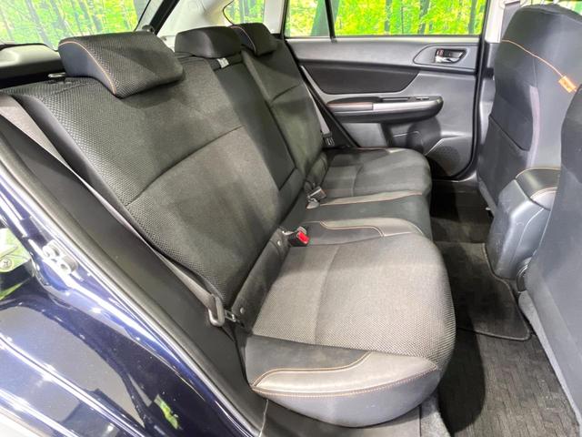 XV 2.0i-L アイサイト 4WD 純正SDナビ 衝突被害軽減システム レーダークルーズ 禁煙車 ハーフレザーシート スマートキー HIDヘッド ETC 純正17インチアルミ 車線逸脱警報 オートライト デュアルエアコン(9枚目)