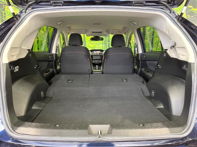 XV 2.0i-L アイサイト 4WD 純正SDナビ 衝突被害軽減システム レーダークルーズ 禁煙車 ハーフレザーシート スマートキー HIDヘッド ETC 純正17インチアルミ 車線逸脱警報 オートライト デュアルエアコン(10枚目)