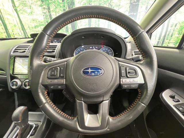 XV 2.0i-L アイサイト 4WD 純正SDナビ 衝突被害軽減システム レーダークルーズ 禁煙車 ハーフレザーシート スマートキー HIDヘッド ETC 純正17インチアルミ 車線逸脱警報 オートライト デュアルエアコン(11枚目)