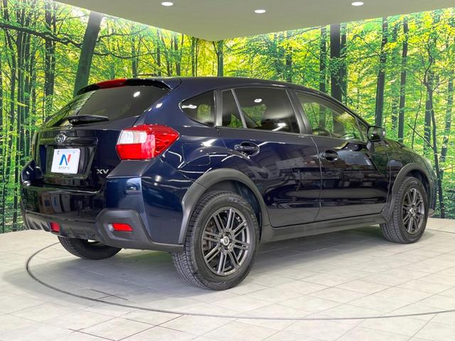 XV 2.0i-L アイサイト 4WD 純正SDナビ 衝突被害軽減システム レーダークルーズ 禁煙車 ハーフレザーシート スマートキー HIDヘッド ETC 純正17インチアルミ 車線逸脱警報 オートライト デュアルエアコン(17枚目)
