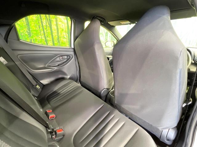 ヤリス ハイブリッドＸ　８インチディスプレイ　バックカメラ　衝突被害軽減システム　レーダークルーズ　禁煙車　ビルトインＥＴＣ　オートハイビーム　車線逸脱警報　オートライト　オートエアコン　Ｂｌｕｅｔｏｏｔｈ　フルセグ（50枚目）