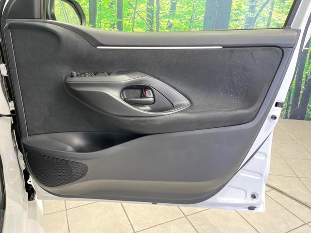 ヤリス ハイブリッドＸ　８インチディスプレイ　バックカメラ　衝突被害軽減システム　レーダークルーズ　禁煙車　ビルトインＥＴＣ　オートハイビーム　車線逸脱警報　オートライト　オートエアコン　Ｂｌｕｅｔｏｏｔｈ　フルセグ（57枚目）