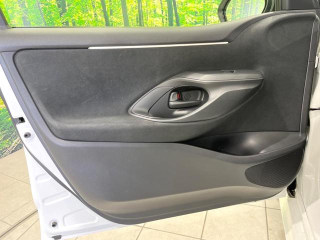 ヤリス ハイブリッドＸ　８インチディスプレイ　バックカメラ　衝突被害軽減システム　レーダークルーズ　禁煙車　ビルトインＥＴＣ　オートハイビーム　車線逸脱警報　オートライト　オートエアコン　Ｂｌｕｅｔｏｏｔｈ　フルセグ（60枚目）