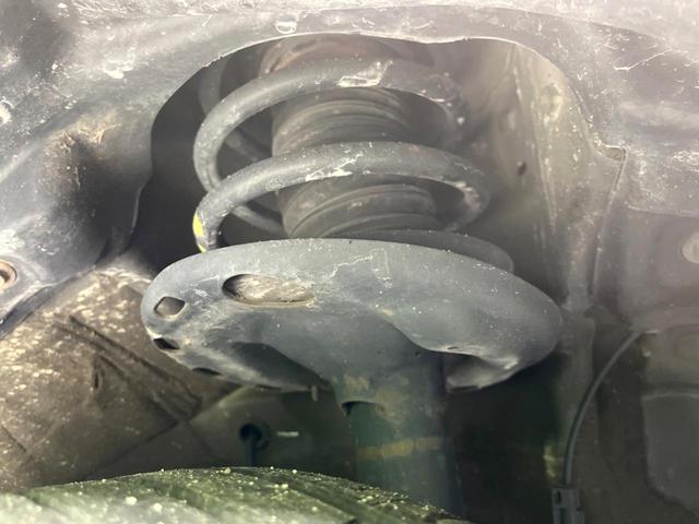 ヴォクシー ZS 煌II 両側電動ドア SDナビ バックカメラ 衝突被害軽減システム 禁煙車 スマートキー LEDヘッド ETC クルコン 純正16インチアルミ オートハイビーム 車線逸脱警報 オートライト デュアルエアコン(20枚目)