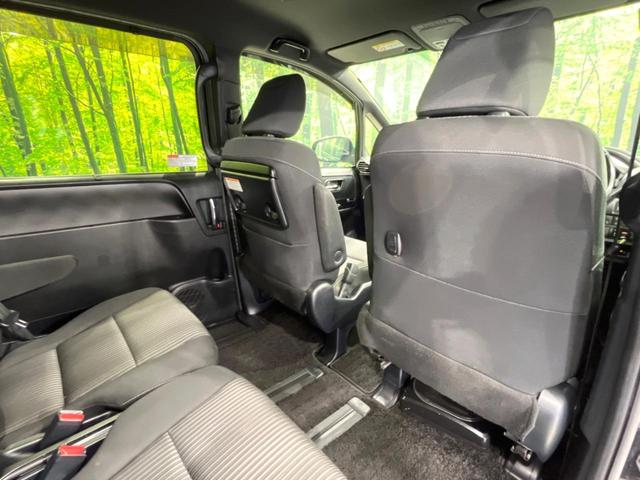 ヴォクシー ZS 煌II 両側電動ドア SDナビ バックカメラ 衝突被害軽減システム 禁煙車 スマートキー LEDヘッド ETC クルコン 純正16インチアルミ オートハイビーム 車線逸脱警報 オートライト デュアルエアコン(40枚目)