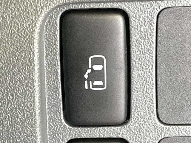 タント カスタムＲＳ　４ＷＤ　電動スライドドア　純正ＨＤＤナビ　バックカメラ　禁煙車　ＨＩＤヘッド　ＥＴＣ　オートエアコン　ＣＤ　ＤＶＤ再生　衝突安全ボディ　盗難防止措置　プライバシーガラス（5枚目）