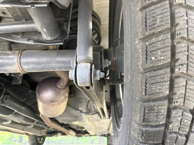 タント カスタムＲＳ　４ＷＤ　電動スライドドア　純正ＨＤＤナビ　バックカメラ　禁煙車　ＨＩＤヘッド　ＥＴＣ　オートエアコン　ＣＤ　ＤＶＤ再生　衝突安全ボディ　盗難防止措置　プライバシーガラス（22枚目）