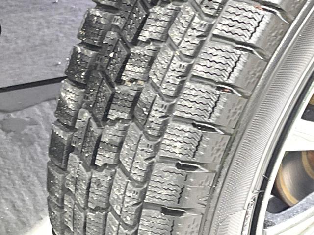 タント カスタムＲＳ　４ＷＤ　電動スライドドア　純正ＨＤＤナビ　バックカメラ　禁煙車　ＨＩＤヘッド　ＥＴＣ　オートエアコン　ＣＤ　ＤＶＤ再生　衝突安全ボディ　盗難防止措置　プライバシーガラス（51枚目）