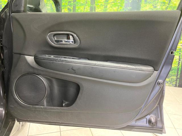 ヴェゼル ハイブリッドＸ　４ＷＤ　純正ＳＤナビ　バックカメラ　衝突被害軽減システム　禁煙車　スマートキー　ＬＥＤヘッド　ＥＴＣ　クルコン　純正１７インチアルミ　車線逸脱警報　オートライト　オートエアコン　Ｂｌｕｅｔｏｏｔｈ（63枚目）