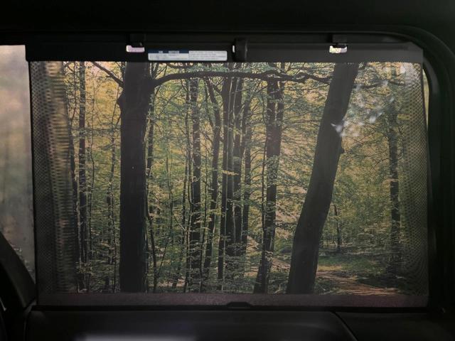 ヴォクシー Ｓ－Ｚ　両側電動ドア　１０．５インチディスプレイ　バックカメラ　衝突被害軽減システム　レーダークルーズ　禁煙車　電動リアゲート　ハーフレザーシート　ドラレコ　コーナーセンサー　ＬＥＤヘッド　ＥＴＣ２．０（41枚目）