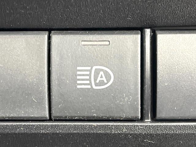 ヴォクシー Ｓ－Ｚ　両側電動ドア　１０．５インチディスプレイ　バックカメラ　衝突被害軽減システム　レーダークルーズ　禁煙車　電動リアゲート　ハーフレザーシート　ドラレコ　コーナーセンサー　ＬＥＤヘッド　ＥＴＣ２．０（46枚目）