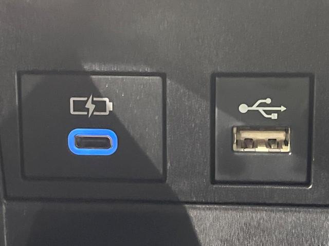 ヴォクシー Ｓ－Ｚ　両側電動ドア　１０．５インチディスプレイ　バックカメラ　衝突被害軽減システム　レーダークルーズ　禁煙車　電動リアゲート　ハーフレザーシート　ドラレコ　コーナーセンサー　ＬＥＤヘッド　ＥＴＣ２．０（52枚目）