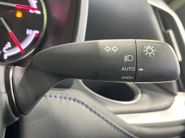 ヴォクシー Ｓ－Ｚ　両側電動ドア　１０．５インチディスプレイ　バックカメラ　衝突被害軽減システム　レーダークルーズ　禁煙車　電動リアゲート　ハーフレザーシート　ドラレコ　コーナーセンサー　ＬＥＤヘッド　ＥＴＣ２．０（55枚目）