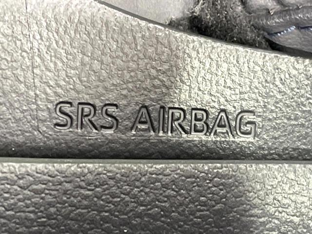 ヴォクシー Ｓ－Ｚ　両側電動ドア　１０．５インチディスプレイ　バックカメラ　衝突被害軽減システム　レーダークルーズ　禁煙車　電動リアゲート　ハーフレザーシート　ドラレコ　コーナーセンサー　ＬＥＤヘッド　ＥＴＣ２．０（58枚目）