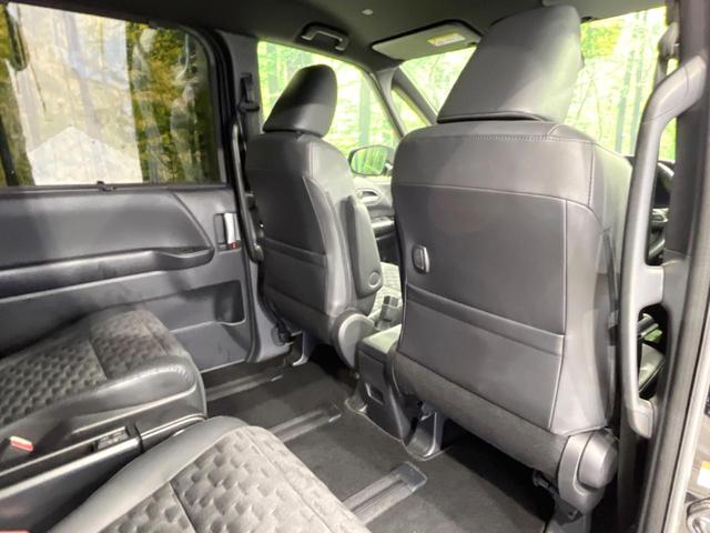 ヴォクシー Ｓ－Ｚ　両側電動ドア　１０．５インチディスプレイ　バックカメラ　衝突被害軽減システム　レーダークルーズ　禁煙車　電動リアゲート　ハーフレザーシート　ドラレコ　コーナーセンサー　ＬＥＤヘッド　ＥＴＣ２．０（62枚目）