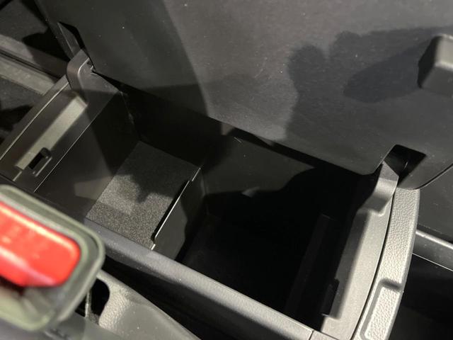 ヴォクシー Ｓ－Ｚ　両側電動ドア　１０．５インチディスプレイ　バックカメラ　衝突被害軽減システム　レーダークルーズ　禁煙車　電動リアゲート　ハーフレザーシート　ドラレコ　コーナーセンサー　ＬＥＤヘッド　ＥＴＣ２．０（68枚目）