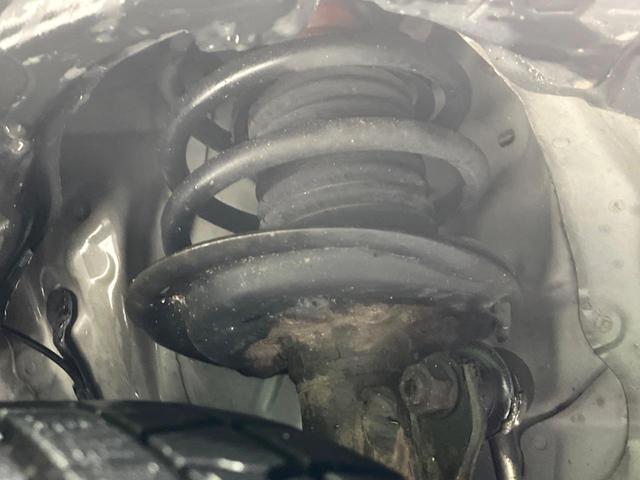 アクア Ｓ　純正ＳＤナビ　バックカメラ　禁煙車　スマートキー　ＨＩＤヘッド　ナビ連動ＥＴＣ　クルコン　オートライト　オートエアコン　Ｂｌｕｅｔｏｏｔｈ接続　ＣＤ　ＤＶＤ再生　フルセグ（20枚目）