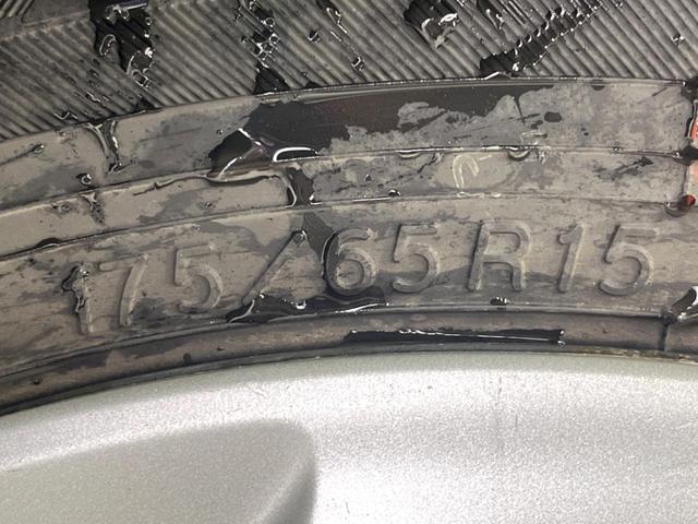 アクア Ｓ　純正ＳＤナビ　バックカメラ　禁煙車　スマートキー　ＨＩＤヘッド　ナビ連動ＥＴＣ　クルコン　オートライト　オートエアコン　Ｂｌｕｅｔｏｏｔｈ接続　ＣＤ　ＤＶＤ再生　フルセグ（33枚目）