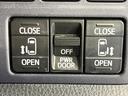 ノア Ｓｉ　両側電動ドア　純正９型ナビ　後席モニター　バックカメラ　セーフティセンス　コーナーセンサー　スマートキー　ＬＥＤヘッド　ビルトインＥＴＣ　オートライト　デュアルエアコン　純正１６インチアルミ（6枚目）