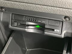 【ＥＴＣ】高速道路の料金所をストレスなく通過！話題のスポットやサービスエリアに多い「スマートIntercooler」利用時は必須のアイテムです。当店でセットアップを実施、ご納車当日からすぐにご利用いただけます！ 6