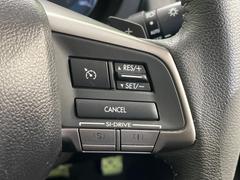 【クルーズコントロール】高速道路もラクラク走行。アクセルを離しても一定速度で走行ができ、長距離運転時の負担を軽減！加速・減速も簡単なスイッチ操作で調整できます。 5