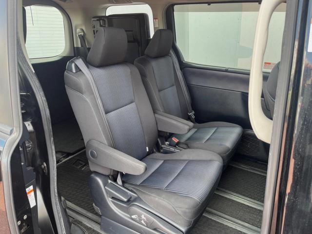 ヴォクシー ZS 煌 純正ナビ セーフティーセンス 両側電動スライドドア バックカメラ スマートキー LEDヘッドライト ETC 純正16インチアルミホイール(9枚目)