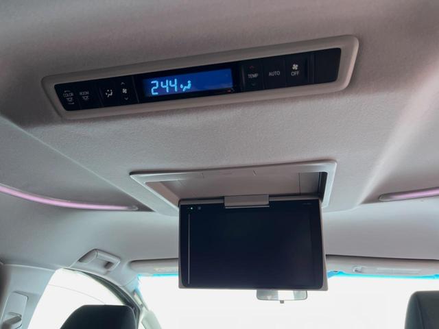 ヴェルファイア ２．５Ｚ　両側電動ドア　後席モニター　バックカメラ　衝突被害軽減システム　レーダークルーズ　禁煙車　コーナーセンサー　スマートキー　ＬＥＤヘッド　ビルトインＥＴＣ　純正１８インチアルミ　オートライト（4枚目）