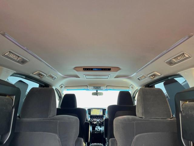 ヴェルファイア ２．５Ｚ　両側電動ドア　後席モニター　バックカメラ　衝突被害軽減システム　レーダークルーズ　禁煙車　コーナーセンサー　スマートキー　ＬＥＤヘッド　ビルトインＥＴＣ　純正１８インチアルミ　オートライト（32枚目）