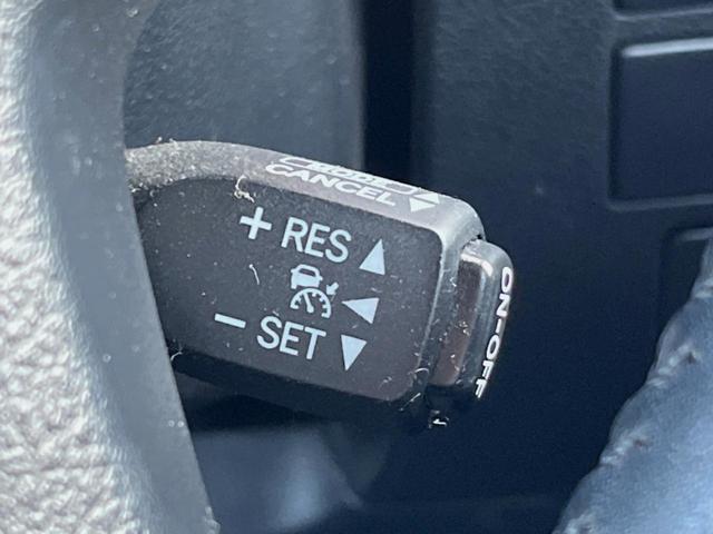 ヴェルファイア ２．５Ｚ　両側電動ドア　後席モニター　バックカメラ　衝突被害軽減システム　レーダークルーズ　禁煙車　コーナーセンサー　スマートキー　ＬＥＤヘッド　ビルトインＥＴＣ　純正１８インチアルミ　オートライト（41枚目）