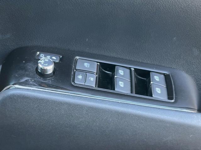 ヴェルファイア ２．５Ｚ　両側電動ドア　後席モニター　バックカメラ　衝突被害軽減システム　レーダークルーズ　禁煙車　コーナーセンサー　スマートキー　ＬＥＤヘッド　ビルトインＥＴＣ　純正１８インチアルミ　オートライト（50枚目）