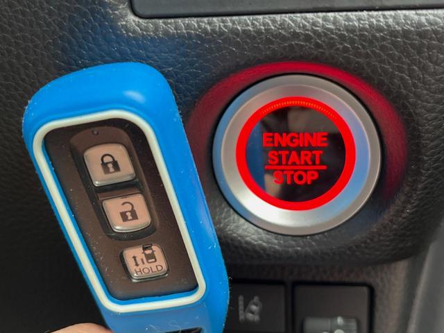 N-BOXカスタム L 電動スライドドア SDナビ バックカメラ 衝突被害軽減システム 禁煙車 ドラレコ コーナーセンサー LEDヘッド ETC クルコン 純正14インチアルミ オートライト オートエアコン CD(5枚目)