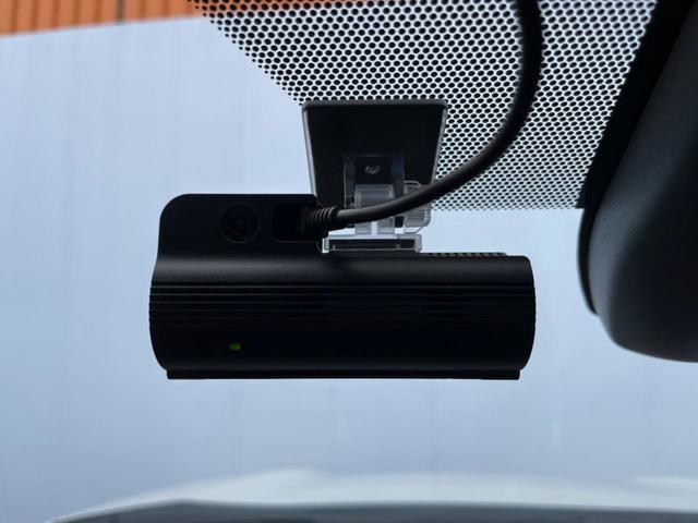 ヤリスクロス ハイブリッドZ 全周囲カメラ 衝突被害軽減システム レーダークルーズ 禁煙車 ハーフレザーシート パワーシート ドラレコ コーナーセンサー スマートキー LEDヘッド ETC2.0 純正18インチアルミ(7枚目)